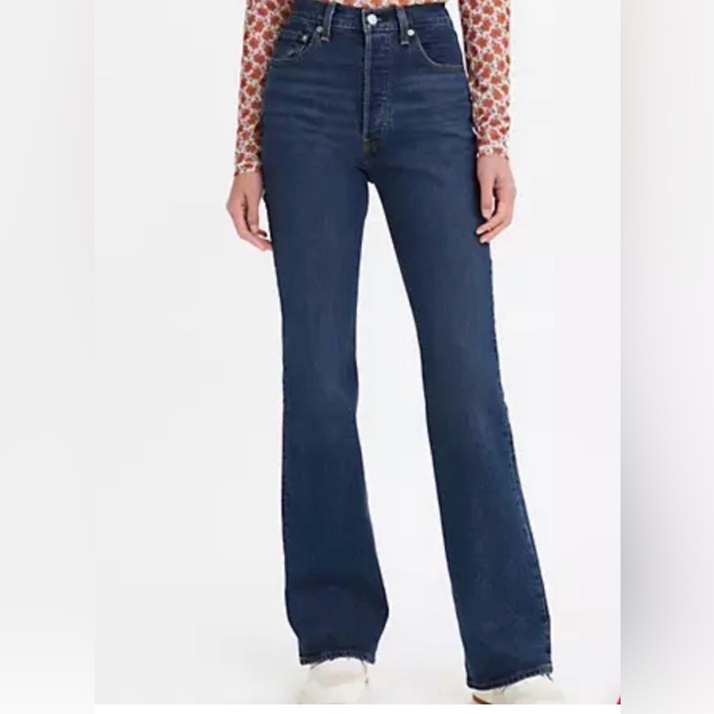 LEVI’S RIBCAGE DARK BLUE WASH BOOT CUT DENIM JEANS SIZE 27 RAW HEM LIKE NEW!